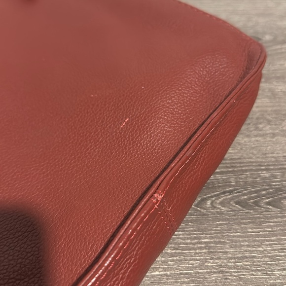 Leather crossbody bag - Picture 6 of 9